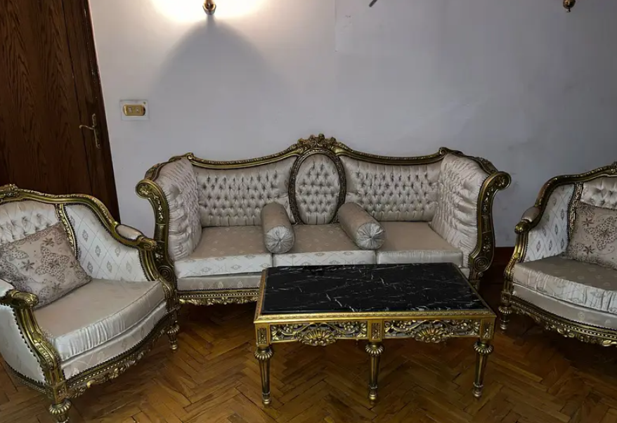 Royal Salon thumbnail
