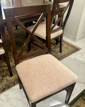 Negotiable غرفة سفرة كاملة 8 كراسي وبوفيه (خشب زان متين) | 8-Seater Dining Room"I thumbnail