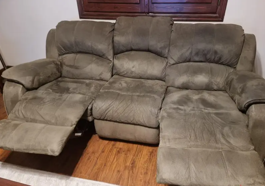 American Furniture 3 Seater & 2 Seater Reclining Sofas thumbnail