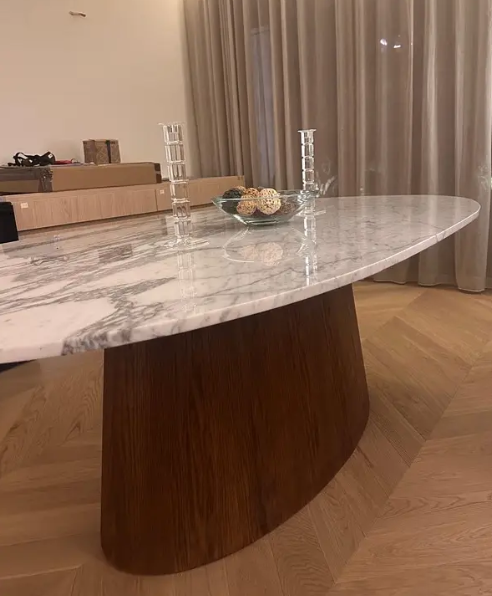 Luxurious Dinning Table