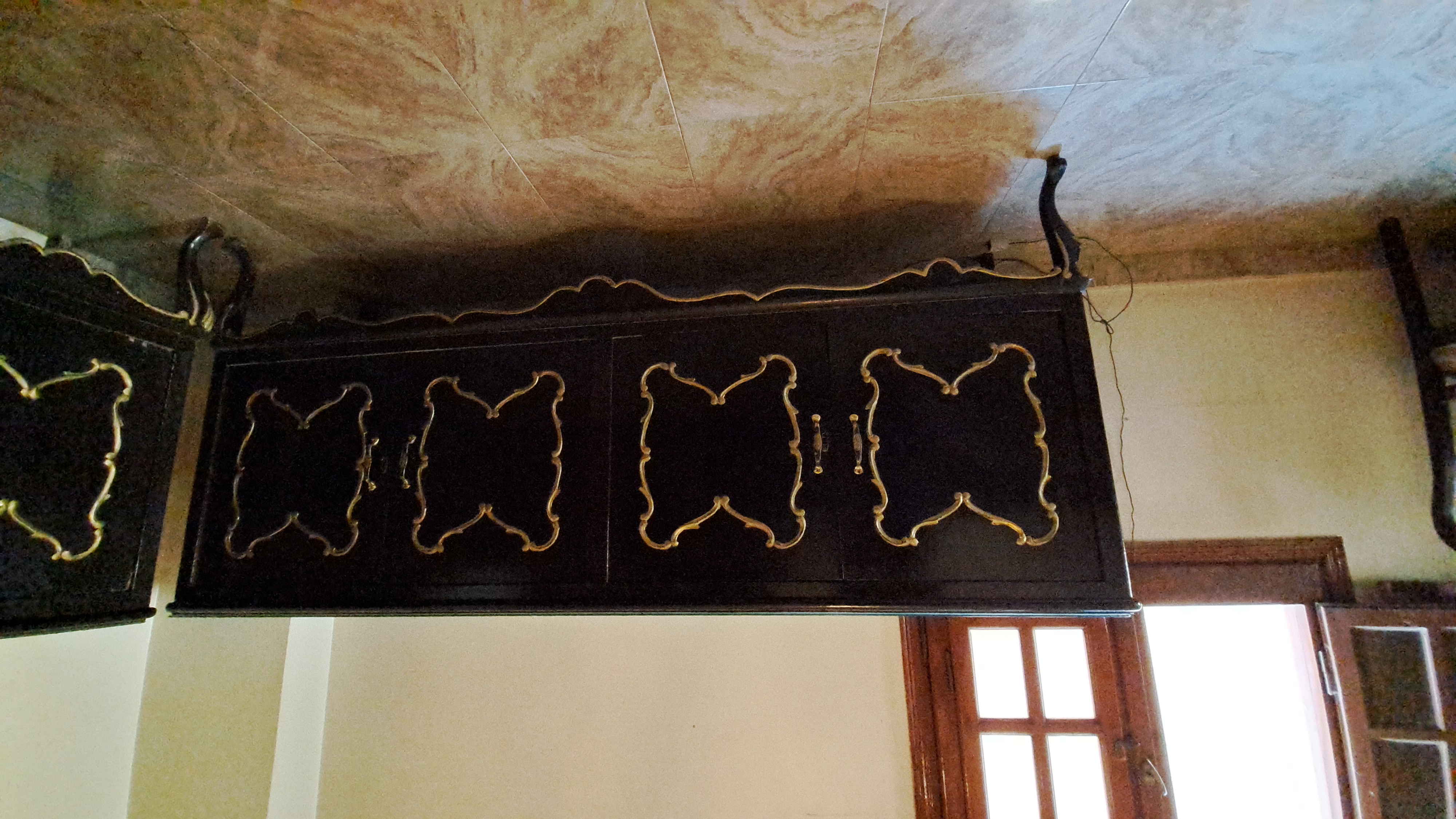 Vintage 10-Seater Dining Table Set thumbnail