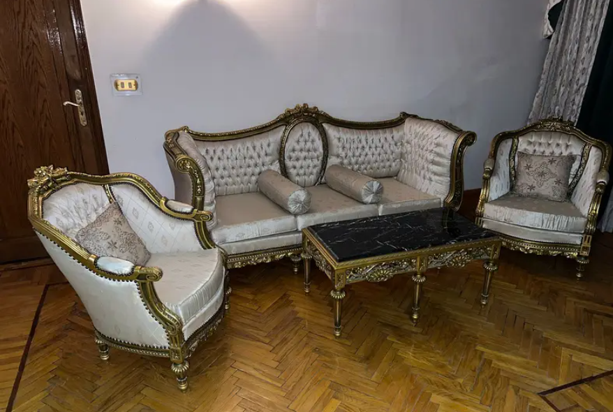 Royal Salon thumbnail