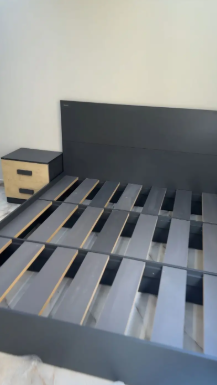 Full bedroom thumbnail