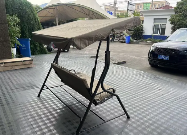 مرجيحة حديقة 3 أفراد – Garden 3 Person Swing thumbnail