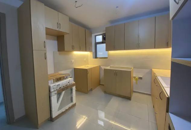 مطبخ بالاجهزه ودريسنج روم mdf جديد Kitchen + Dressing Room