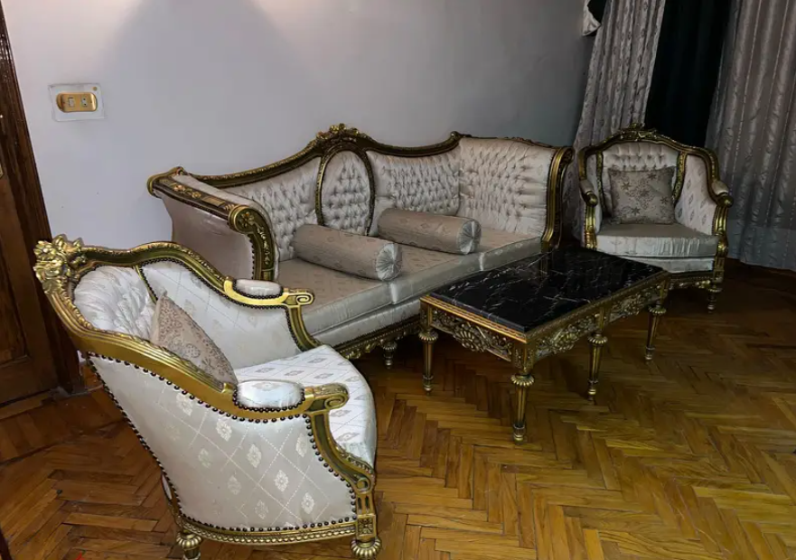 Royal Salon